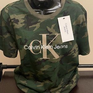 Calvin Klein T-Shirt